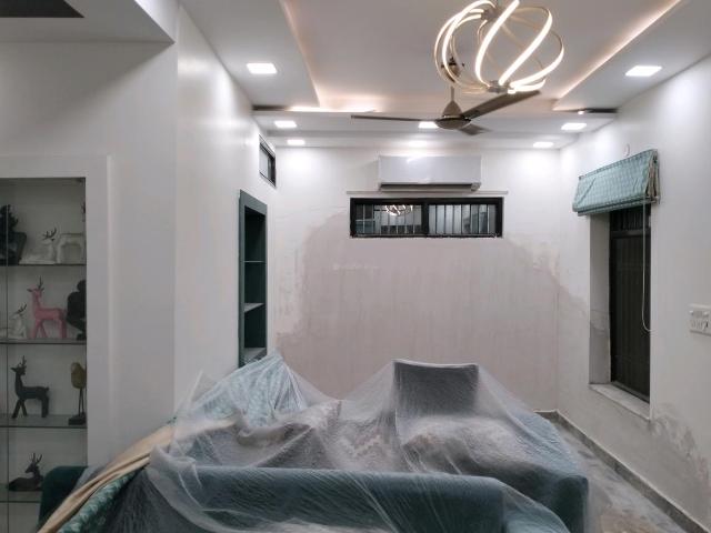 3 BHK Apartment in Paschim Vihar for resale New Delhi. The reference number is 19594730