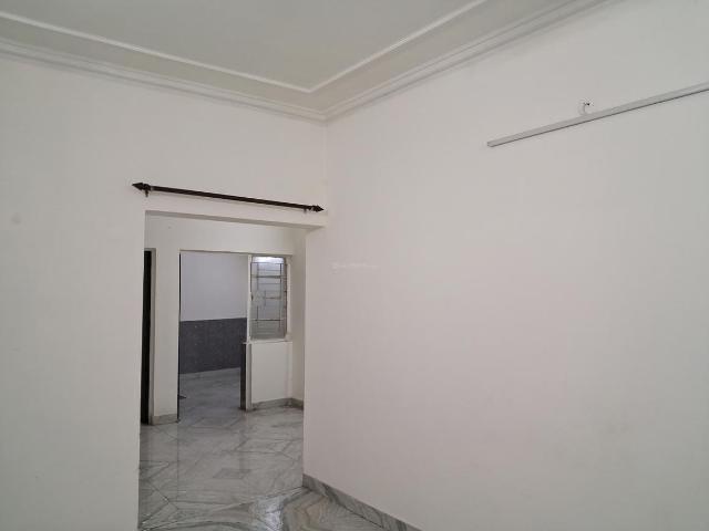 3 BHK Apartment in Paschim Vihar for resale New Delhi. The reference number is 19820126