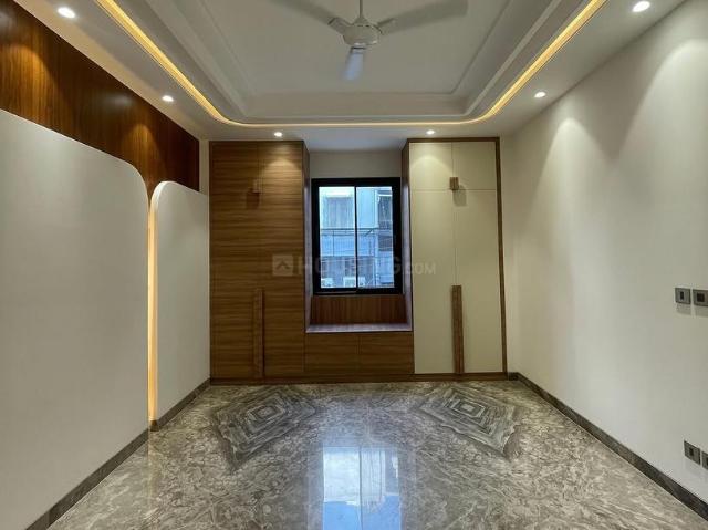 3 BHK Apartment in Paschim Vihar for resale New Delhi. The reference number is 20028086