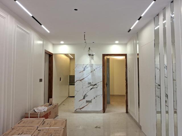 3 BHK Apartment in Paschim Vihar for resale New Delhi. The reference number is 20399080