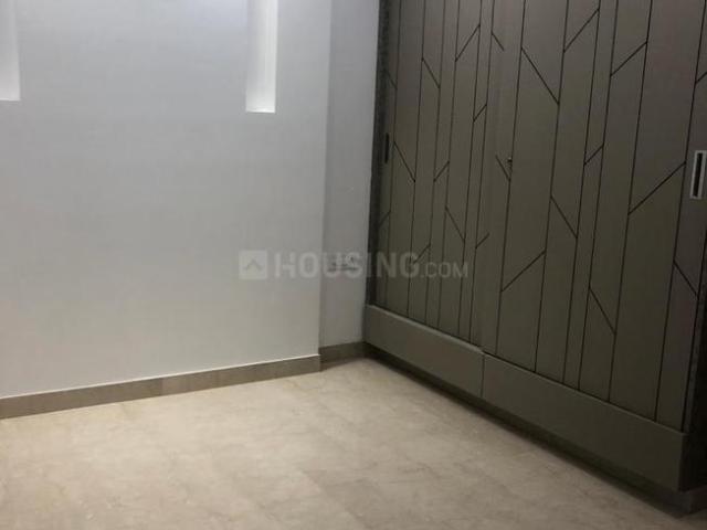 3 BHK Apartment in Paschim Vihar for resale New Delhi. The reference number is 20571637