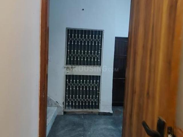 3 BHK Apartment in Paschim Vihar for resale New Delhi. The reference number is 20648254