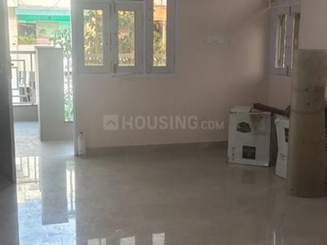 3 BHK Apartment in Paschim Vihar for resale New Delhi. The reference number is 20671090