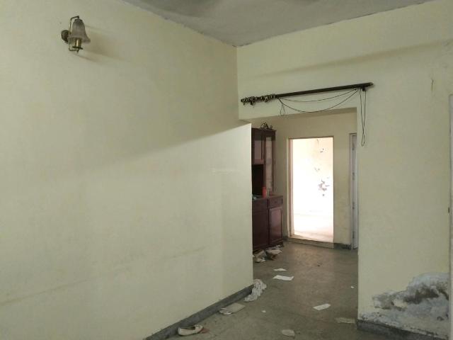 3 BHK Apartment in Paschim Vihar for resale New Delhi. The reference number is 20877549