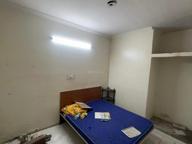 3 BHK Apartment in Paschim Vihar for resale New Delhi. The reference number is 20810944