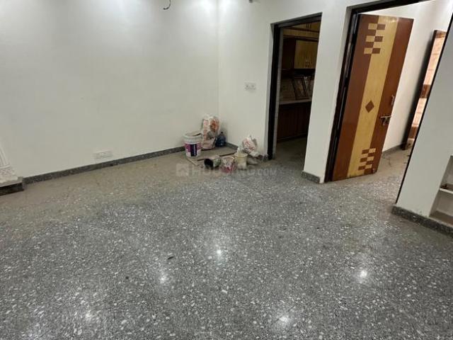 3 BHK Apartment in Paschim Vihar for resale New Delhi. The reference number is 20826857