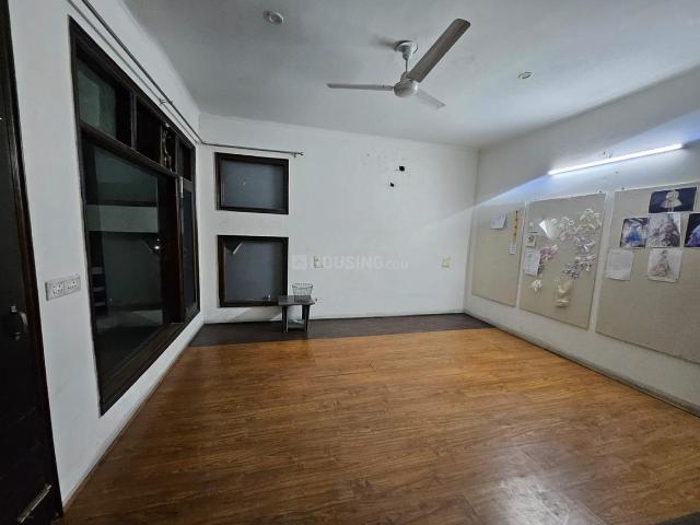 3 BHK Apartment in Peer Muchalla for resale Zirakpur. The reference number is 16637126