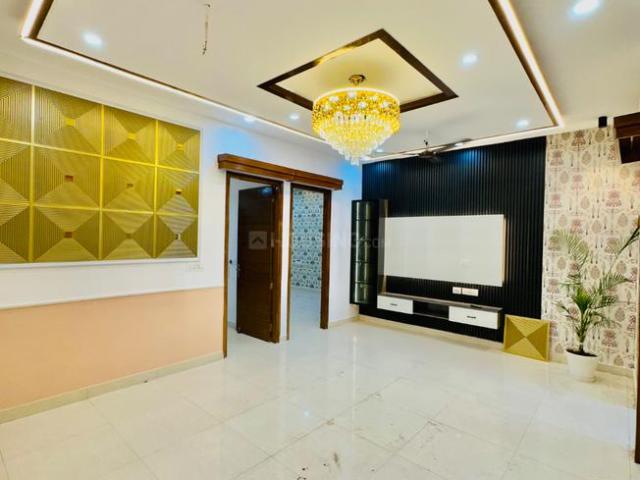 3 BHK Apartment in Peer Muchalla for resale Zirakpur. The reference number is 20829267