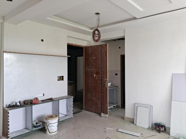 3 BHK Apartment in Phase 2 for resale Noida. The reference number is 20739008