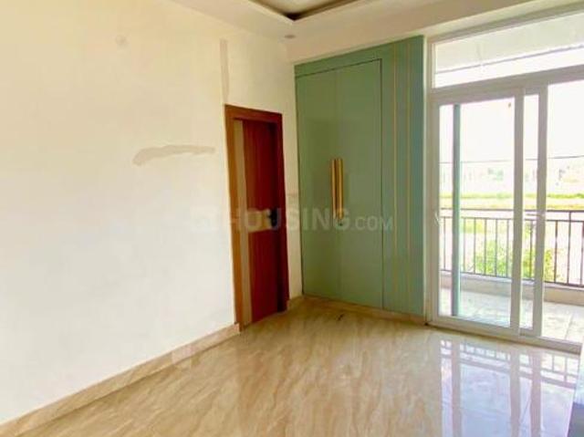 3 BHK Apartment in Phi IV for resale Greater Noida. The reference number is 19936035