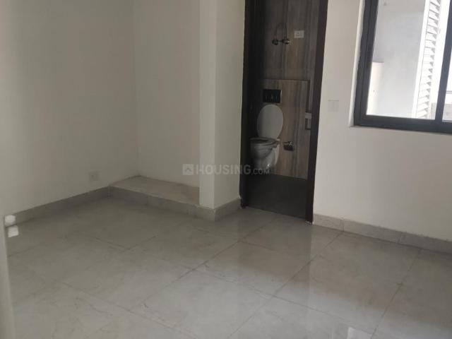 3 BHK Apartment in Phi II for rent Greater Noida. The reference number is 19553975