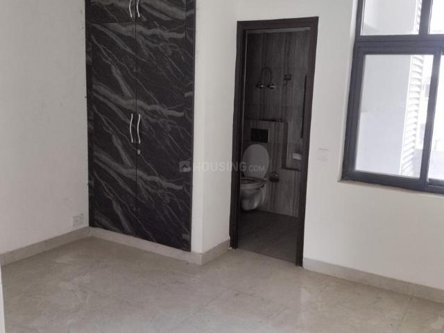 3 BHK Apartment in Phi II for rent Greater Noida. The reference number is 20076178