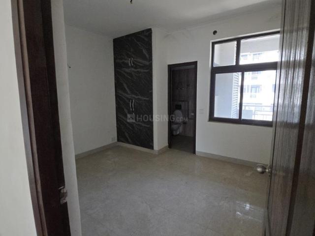 3 BHK Apartment in Phi II for rent Greater Noida. The reference number is 20082497