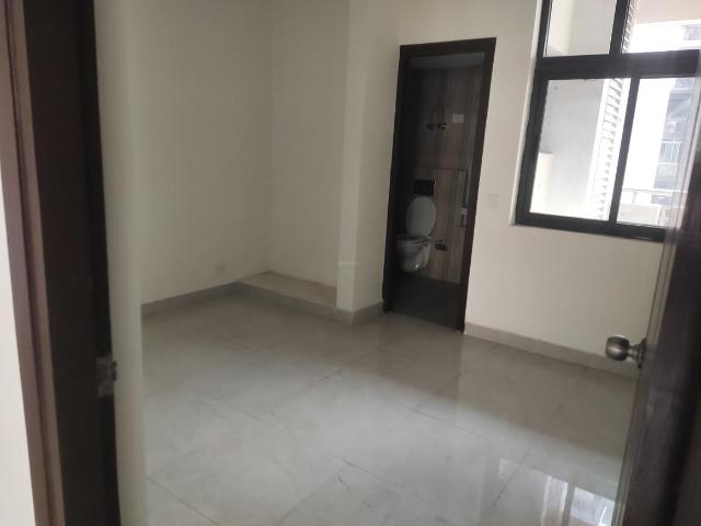 3 BHK Apartment in Phi II for resale Greater Noida. The reference number is 19553705