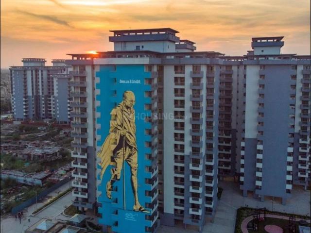 3 BHK Apartment in Phi II for resale Greater Noida. The reference number is 20194589