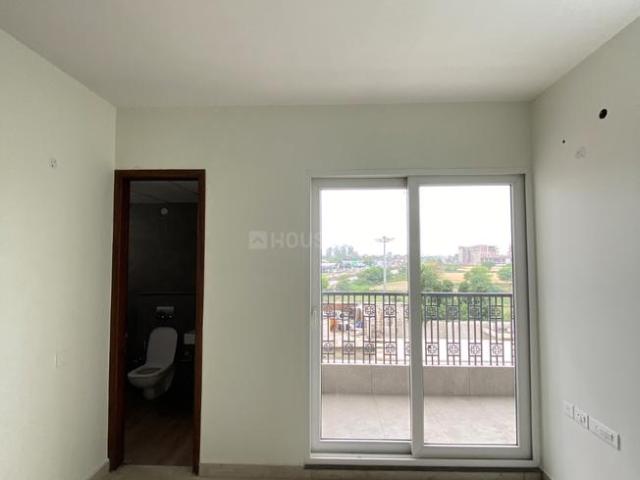 3 BHK Apartment in PR7 Airport Road for rent Zirakpur. The reference number is 19876190