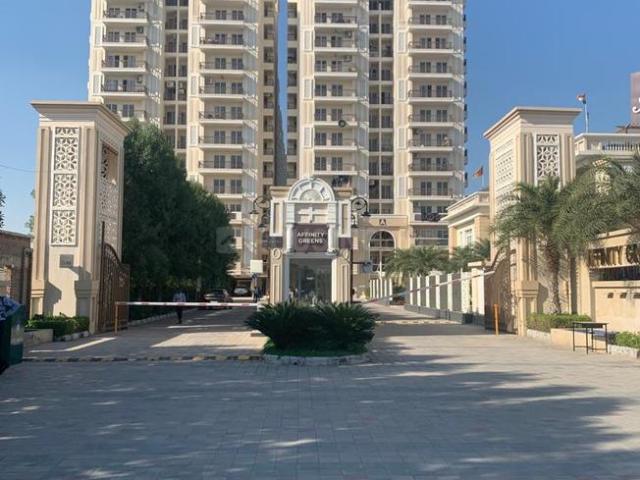3 BHK Apartment in PR7 Airport Road for resale Zirakpur. The reference number is 19692154
