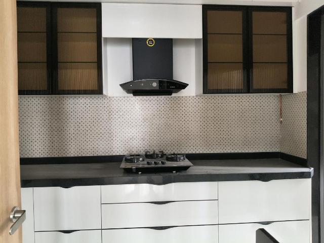 3 BHK Apartment in Prabhadevi for rent Mumbai. The reference number is 18745056