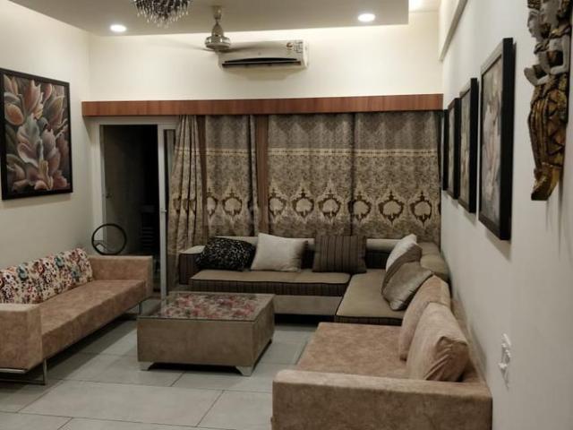 3 BHK Apartment in Prahlad Nagar for rent Ahmedabad. The reference number is 12888003