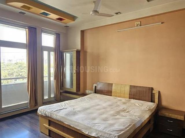 3 BHK Apartment in Prahlad Nagar for rent Ahmedabad. The reference number is 20400249