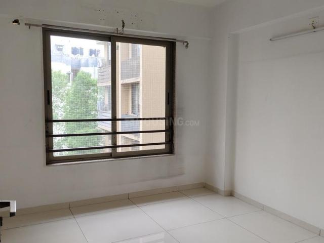 3 BHK Apartment in Prahlad Nagar for rent Ahmedabad. The reference number is 20804364
