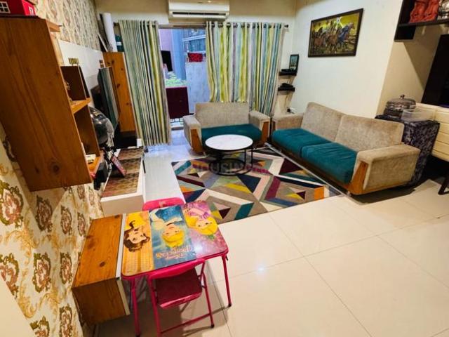 3 BHK Apartment in Prahlad Nagar for rent Ahmedabad. The reference number is 20366604