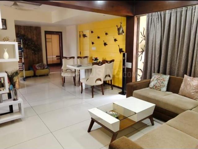 3 BHK Apartment in Prahlad Nagar for resale Ahmedabad. The reference number is 20070873