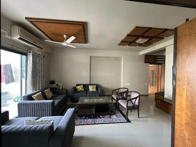 3 BHK Apartment in Prahlad Nagar for resale Ahmedabad. The reference number is 20168603