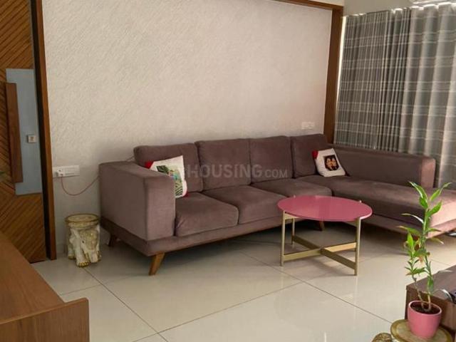 3 BHK Apartment in Prahlad Nagar for resale Ahmedabad. The reference number is 20402450