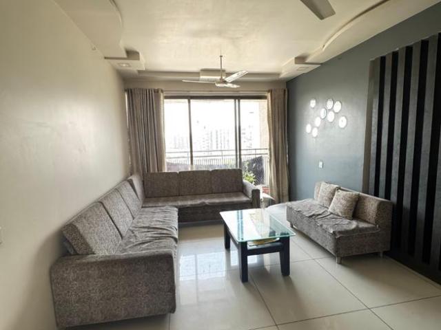 3 BHK Apartment in Prahlad Nagar for resale Ahmedabad. The reference number is 20434504
