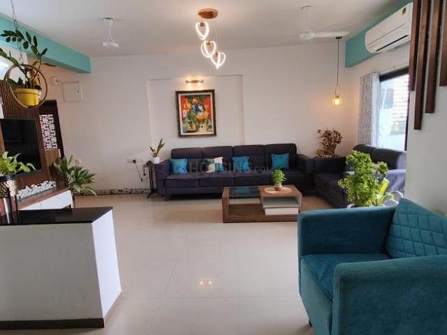 3 BHK Apartment in Prahlad Nagar for resale Ahmedabad. The reference number is 20821422