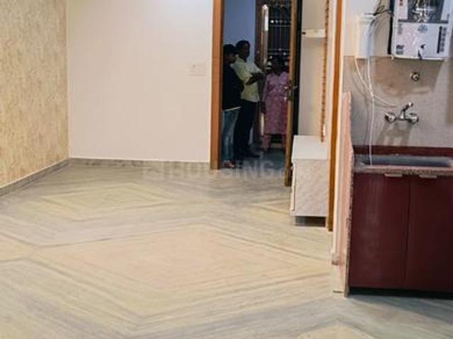 3 BHK Apartment in Pratap Vihar for resale NH 24 Noida. The reference number is 17259166