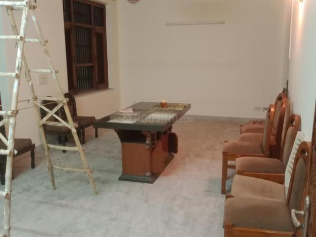 3 BHK Apartment in Punjabi Bagh for rent New Delhi. The reference number is 20545508