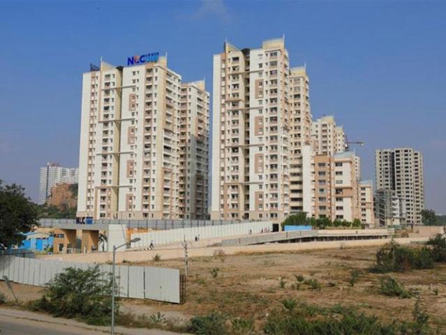 3 BHK Apartment in Puppalaguda for resale Hyderabad. The reference number is 19649765