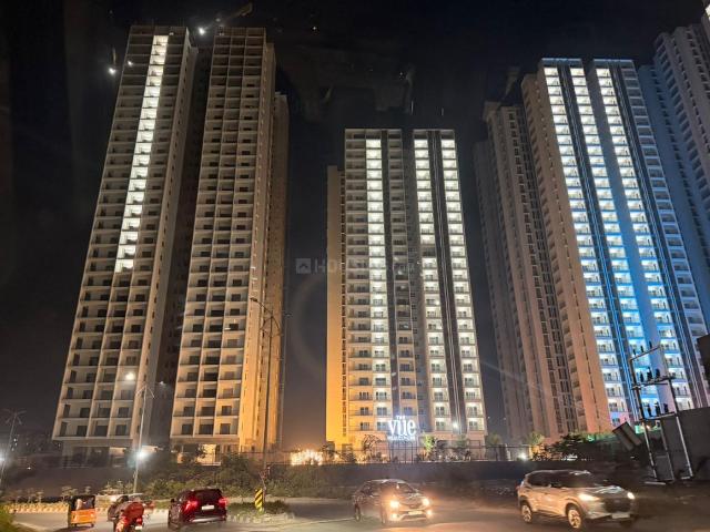 3 BHK Apartment in Puppalaguda for resale Hyderabad. The reference number is 19796870
