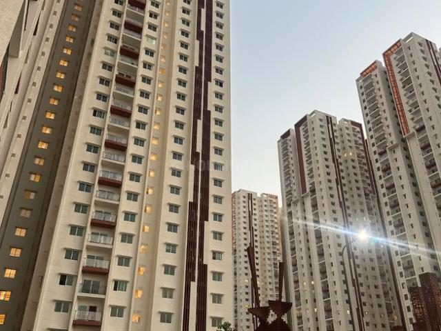 3 BHK Apartment in Puppalaguda for resale Hyderabad. The reference number is 19993048