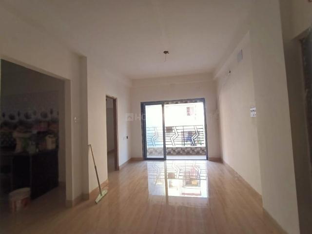 3 BHK Apartment in Purbalok for resale Kolkata. The reference number is 20049424