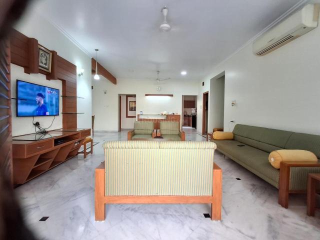 3 BHK Apartment in Race Course for resale Vadodara. The reference number is 19573368