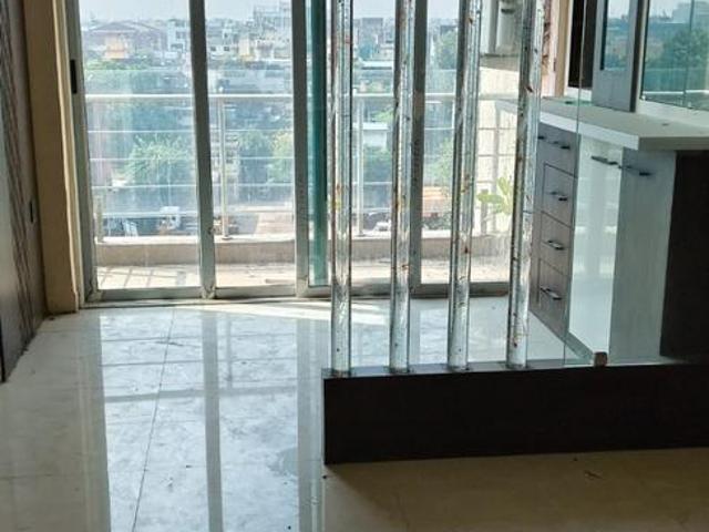 3 BHK Apartment in Raja Bazar for resale Kolkata. The reference number is 19581167