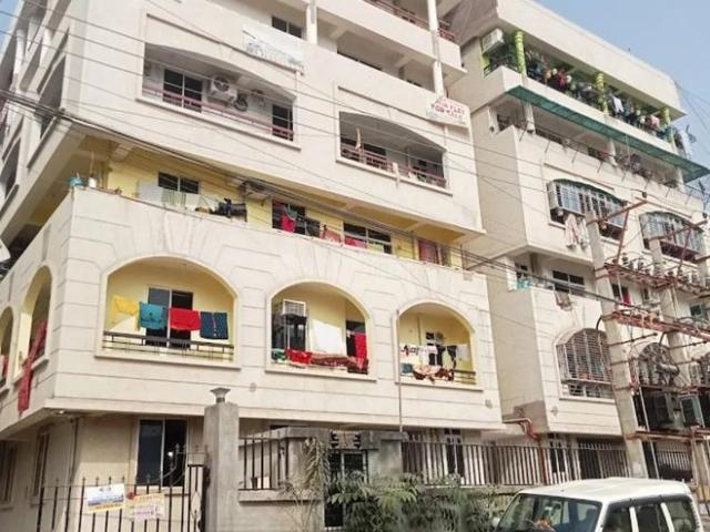3 BHK Apartment in Rajbansi Nagar for resale Patna. The reference number is 20036427