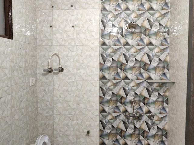 3 BHK Apartment in Rajendra Nagar for resale Ghaziabad. The reference number is 19849867