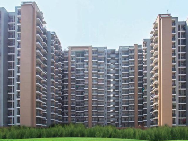3 BHK Apartment in Rajendra Nagar for resale Ghaziabad. The reference number is 20118714