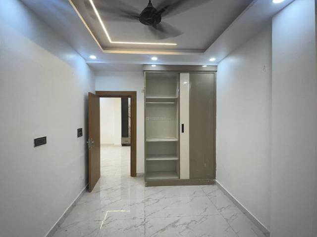 3 BHK Apartment in Rajendra Nagar for resale Ghaziabad. The reference number is 20380814