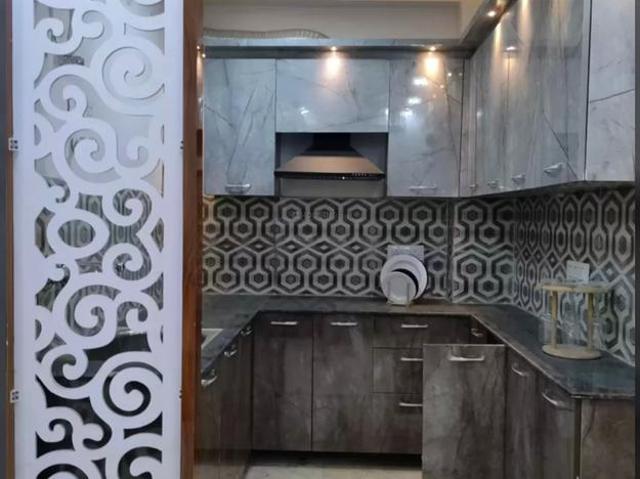 3 BHK Apartment in Rajendra Nagar for resale Ghaziabad. The reference number is 9349318