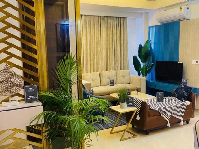 3 BHK Apartment in Ramgarh Bhudda for resale Zirakpur. The reference number is 12699252