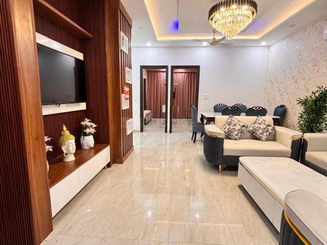 3 BHK Apartment in Ramgarh Bhudda for resale Zirakpur. The reference number is 19993809