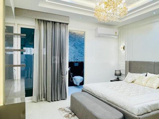 3 BHK Apartment in Ramgarh Bhudda for resale Zirakpur. The reference number is 20442475