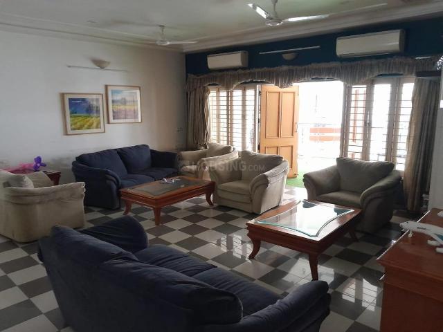3 BHK Apartment in Ramdev Nagar for rent Ahmedabad. The reference number is 20367120