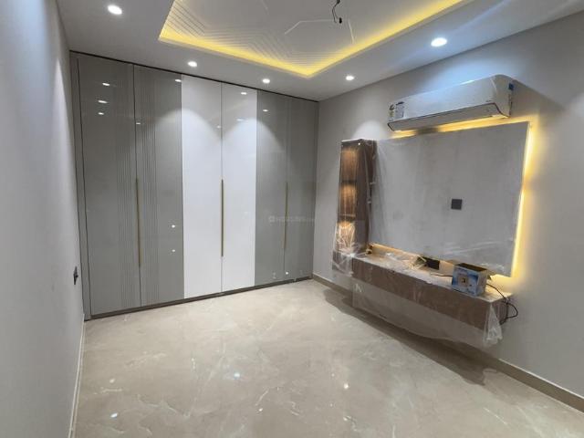 3 BHK Apartment in Rithala for resale New Delhi. The reference number is 20523608