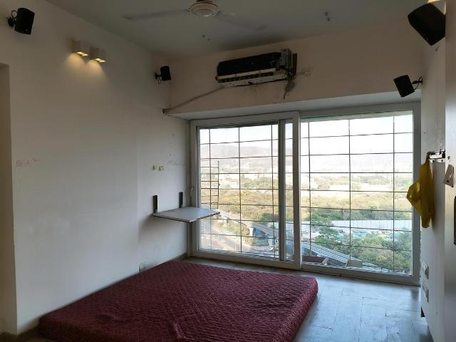 3 BHK Apartment in Worli for resale Mumbai. The reference number is 10068745